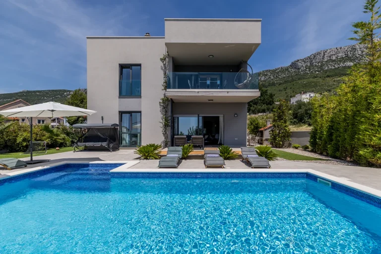 Villa Belvedere, villa s bazenom Kaštela i pogledom na more